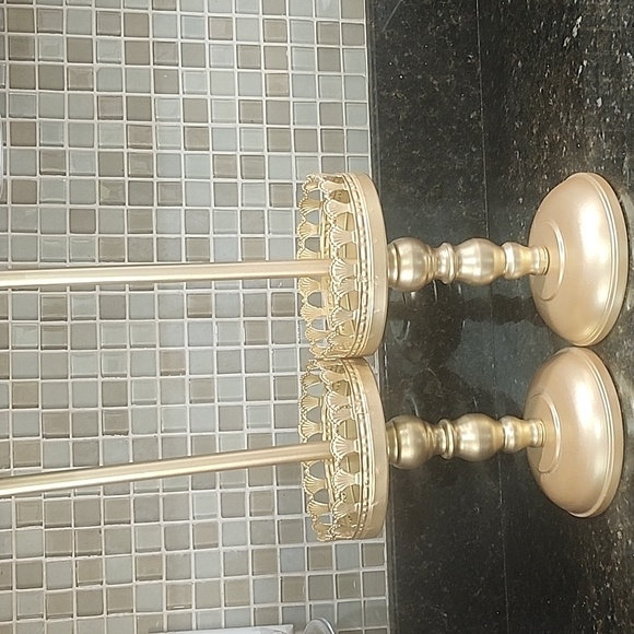 Fancy Royal Wedding Donut stand set of two - Picture 10 of 11